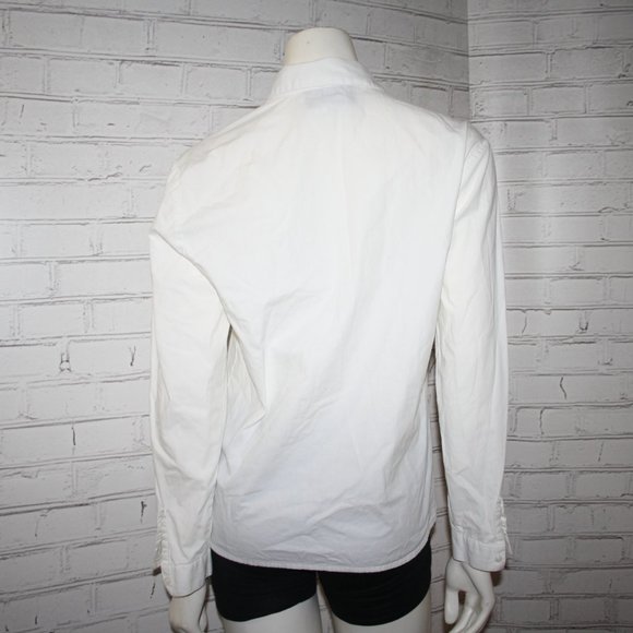 🤍🧵🌈 Embroidered Button-Down · Magnet · Size 9 - Picture 7 of 7